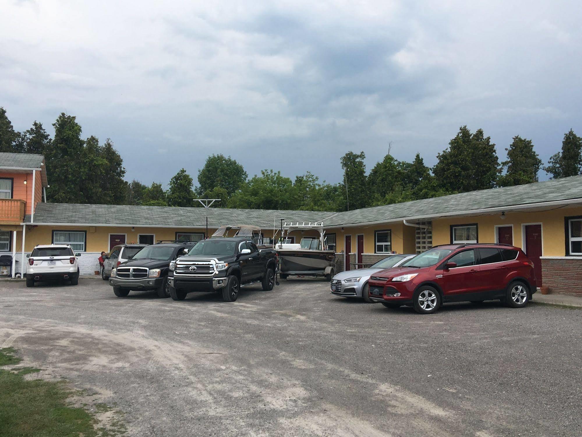 Knights Inn Cobourg Exterior foto